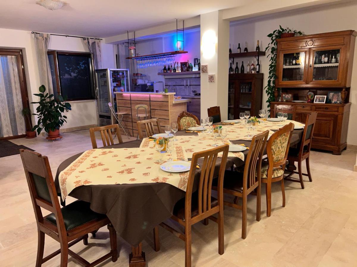 B&B Il Tramonto Barbarano Romano Bagian luar foto