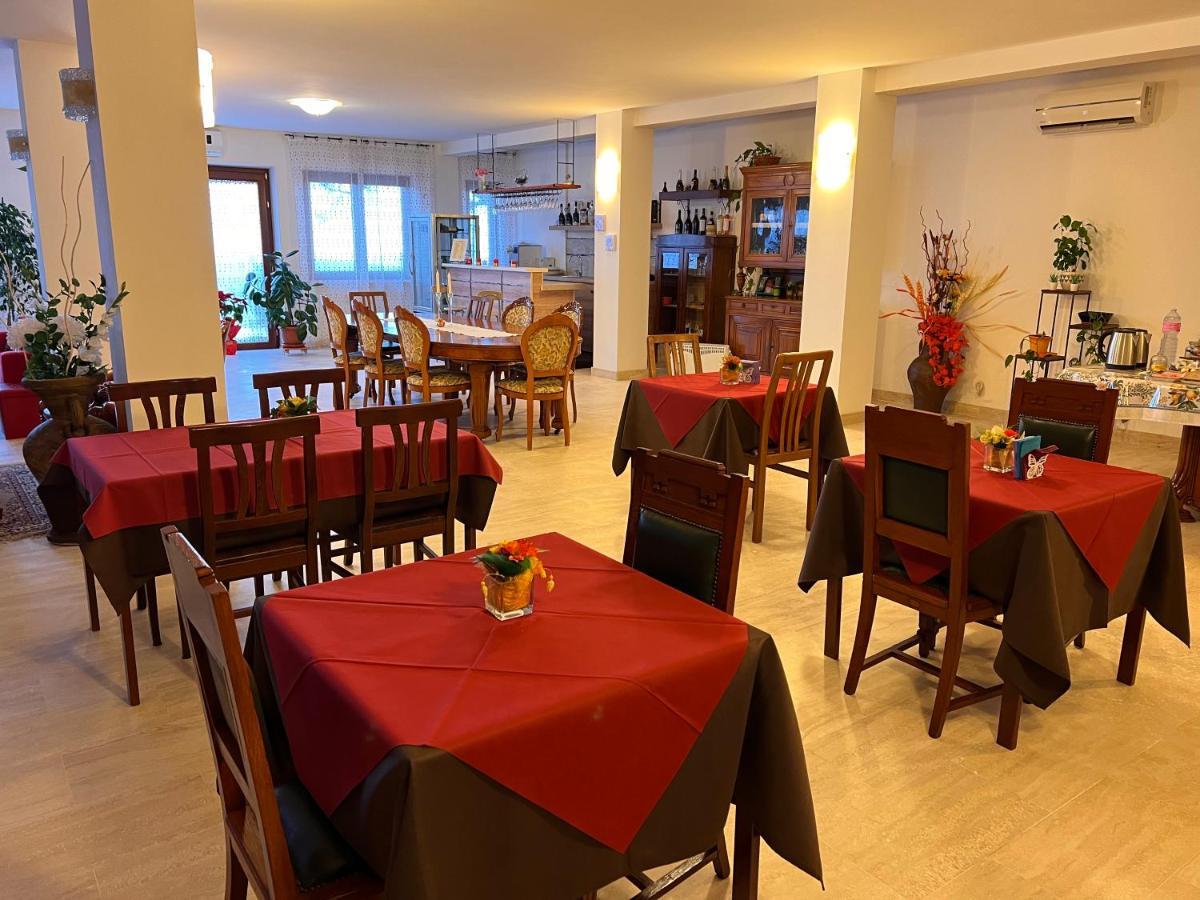 B&B Il Tramonto Barbarano Romano Bagian luar foto